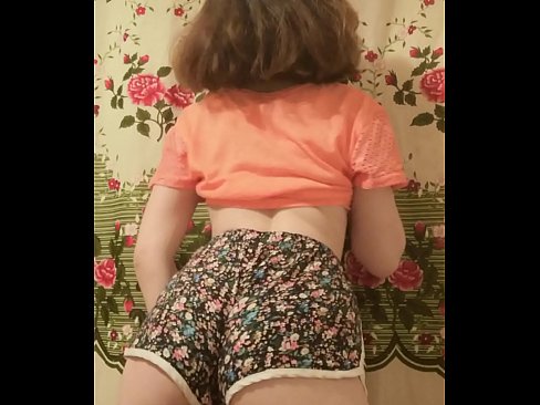 ❤️ Sexy ung babe tar av seg shortsen på kamera ❌ Bare porno ved no.tubsexercom.ru ☑